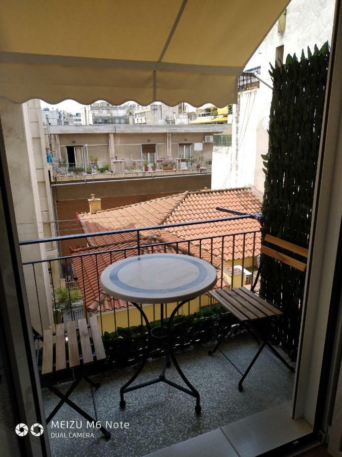 Apartamento 7 Stars Near Metro Atenas Exterior foto